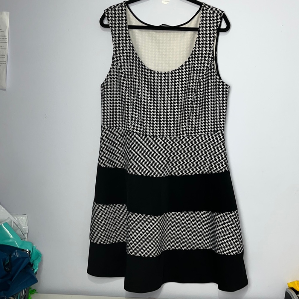 1X Michael Studio Black and White Houndstooth Dress